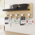 série de porte-clés plaque moto personnalisés — création artisanale, prénoms et logos au choix